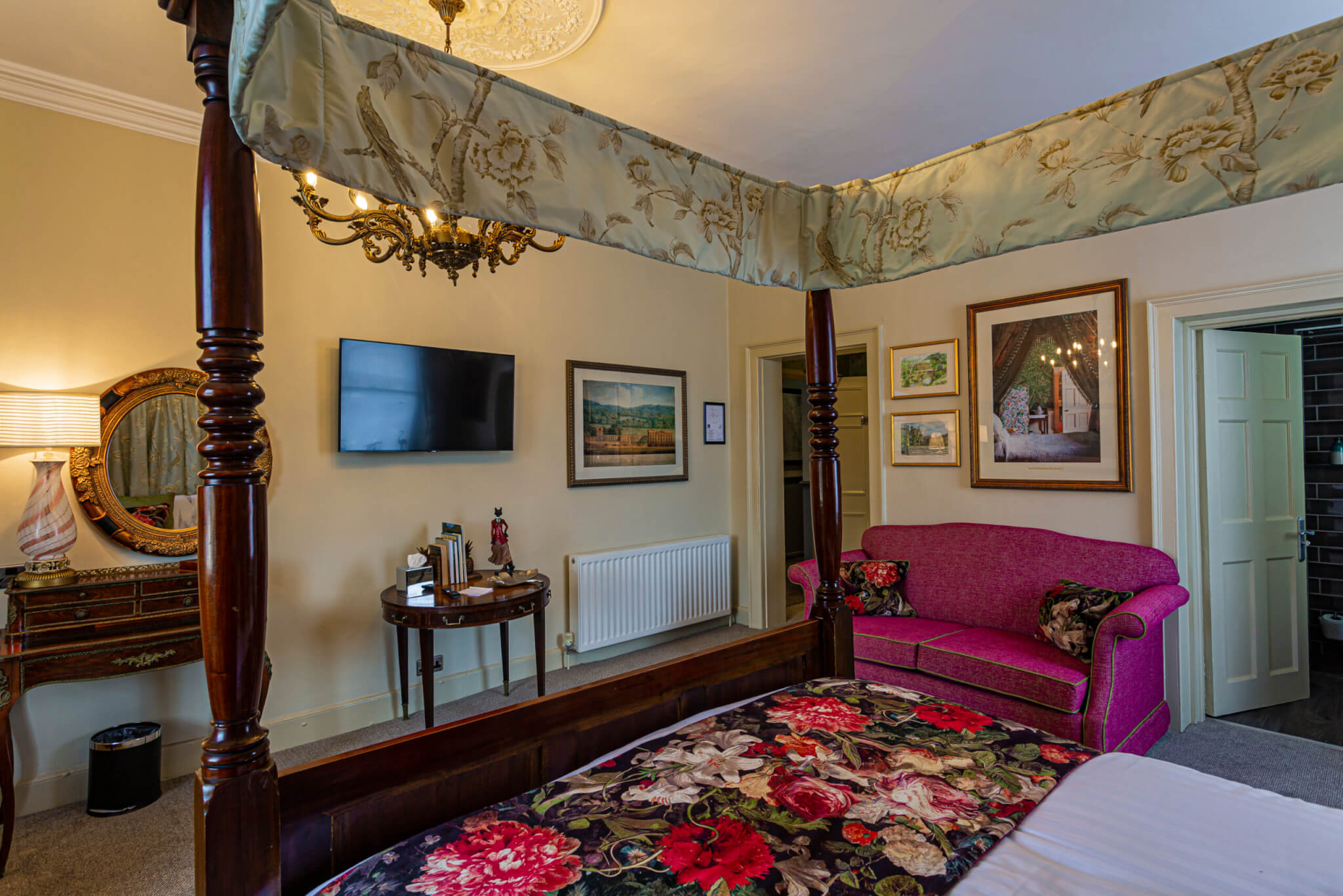 4 Poster Delxue Suite Hotel Bakewell 3 scaled